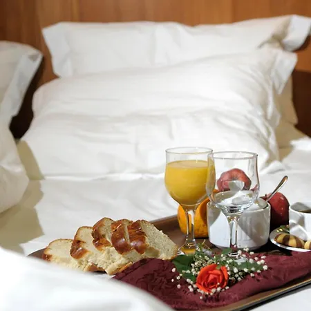 Mimallones Отель