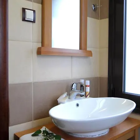 Отель Mimallones